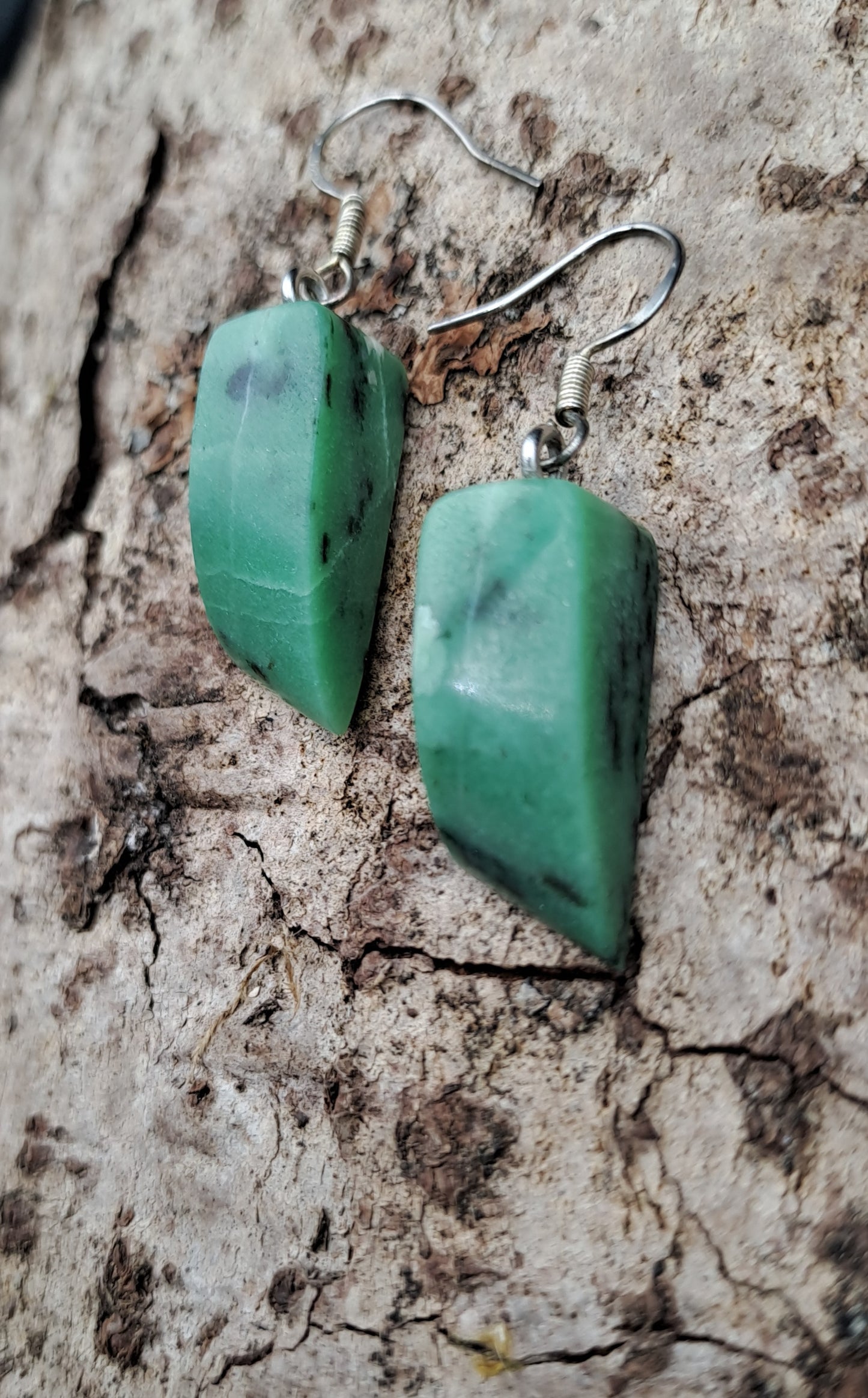 Boucles d'oreilles en Zoïzite Rubis