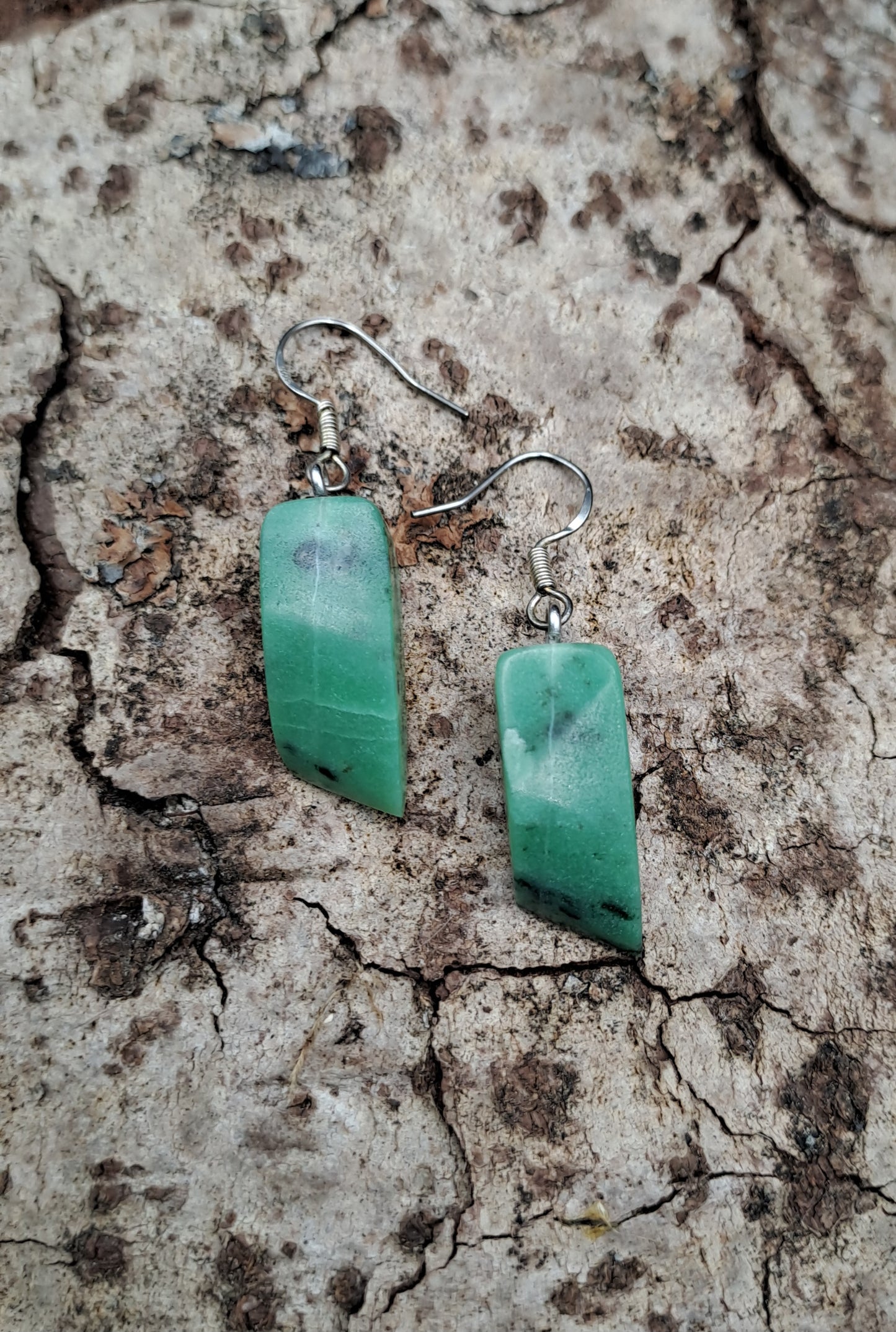Boucles d'oreilles en Zoïzite Rubis