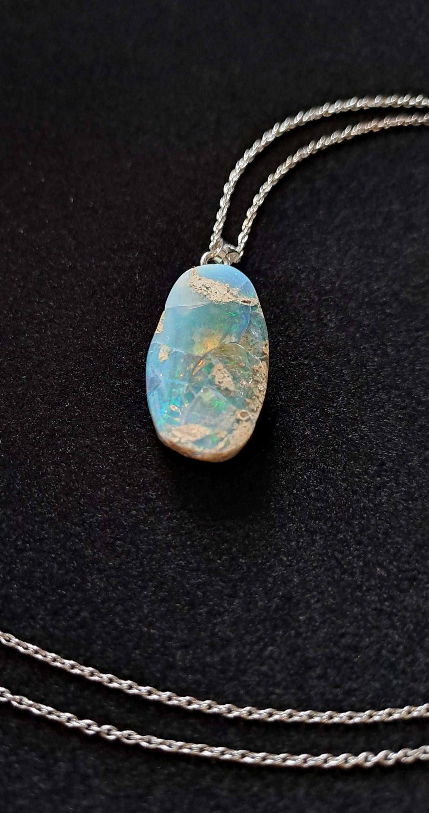 Pendentif en Opale Éthiopienne