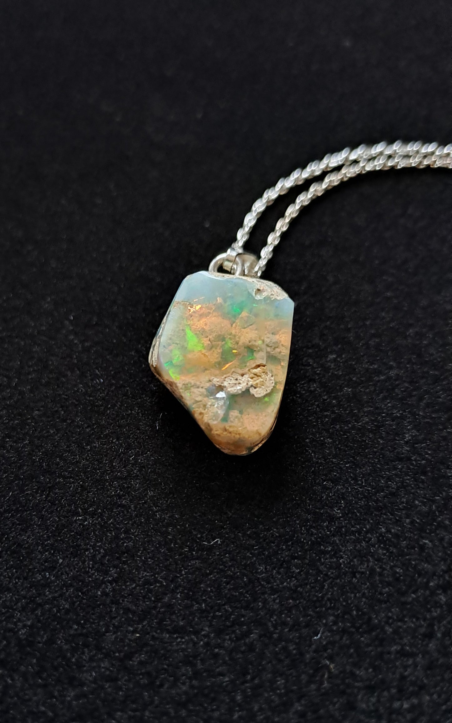 Pendentif en Opale Éthiopienne