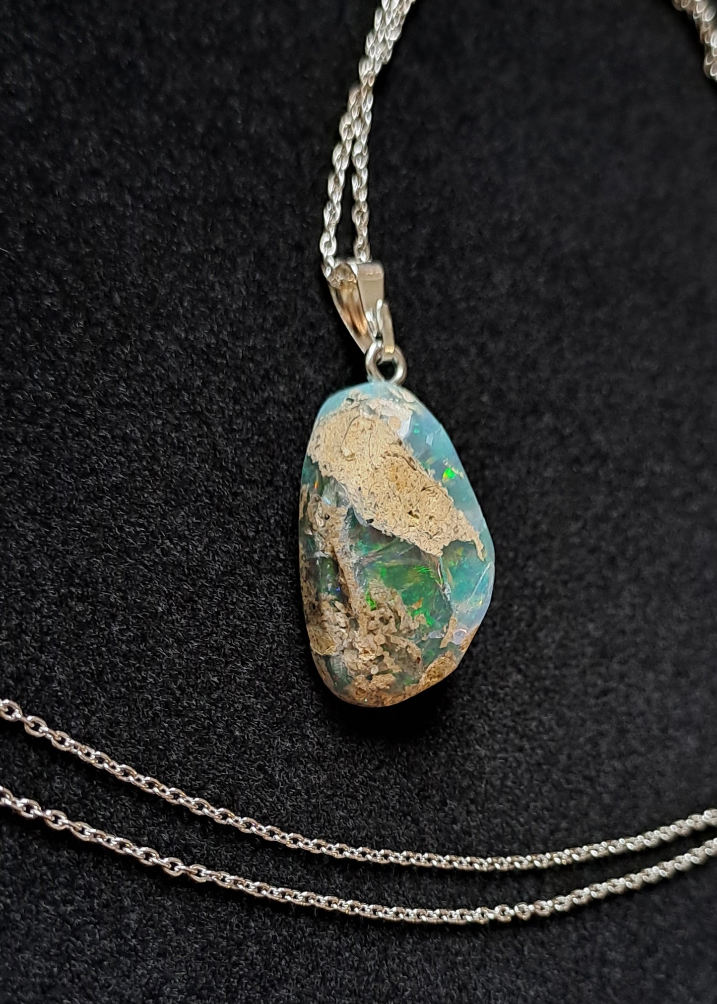 Pendentif en Opale Éthiopienne