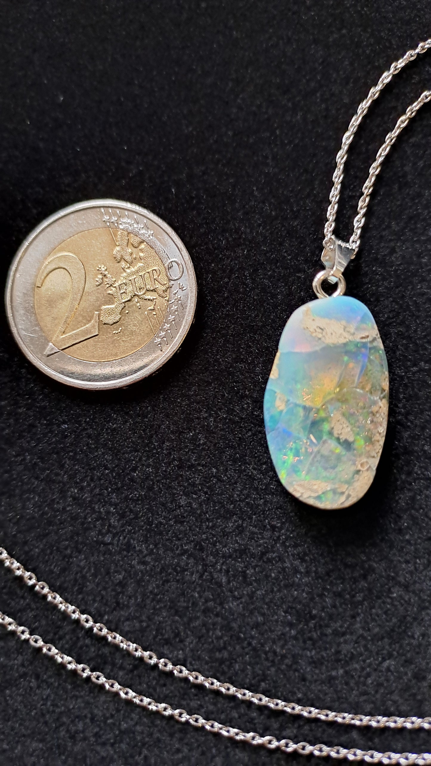 Pendentif en Opale Éthiopienne
