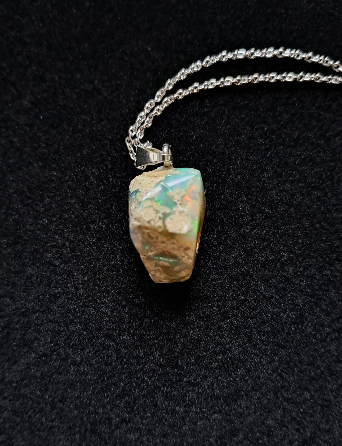 Pendentif en Opale Éthiopienne