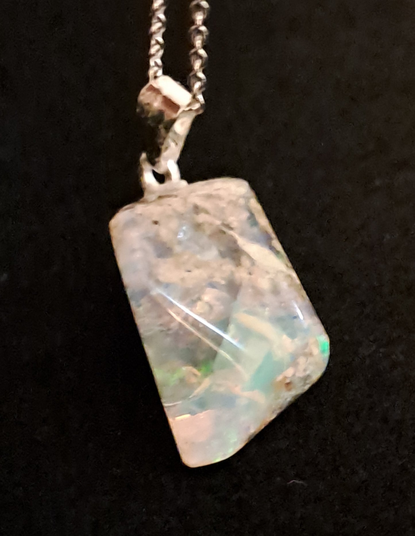 Pendentif en Opale Éthiopienne