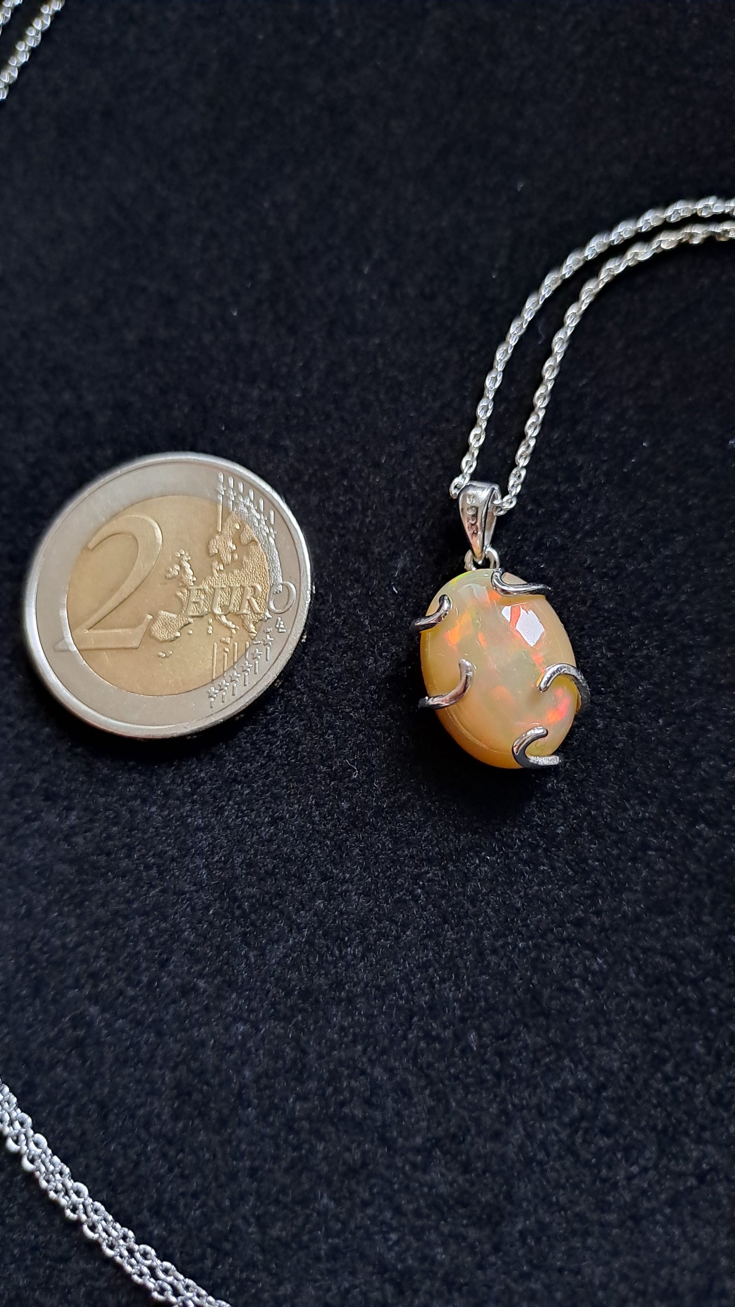 Pendentif en Opale Éthiopienne