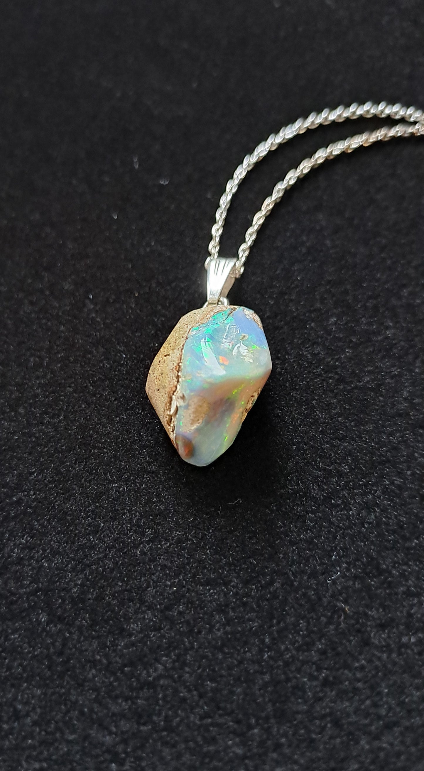 Pendentif en Opale Éthiopienne