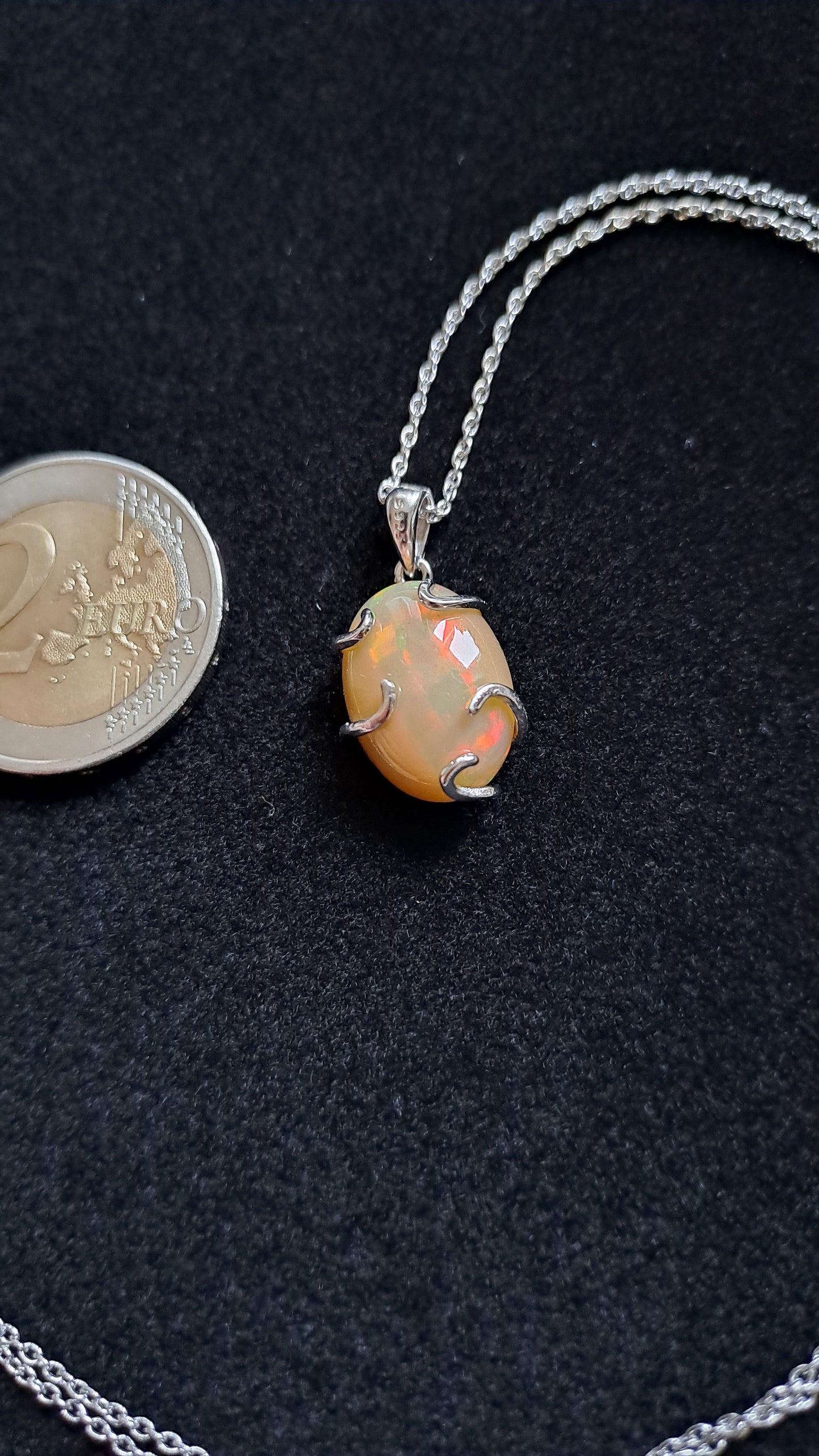 Pendentif en Opale Éthiopienne