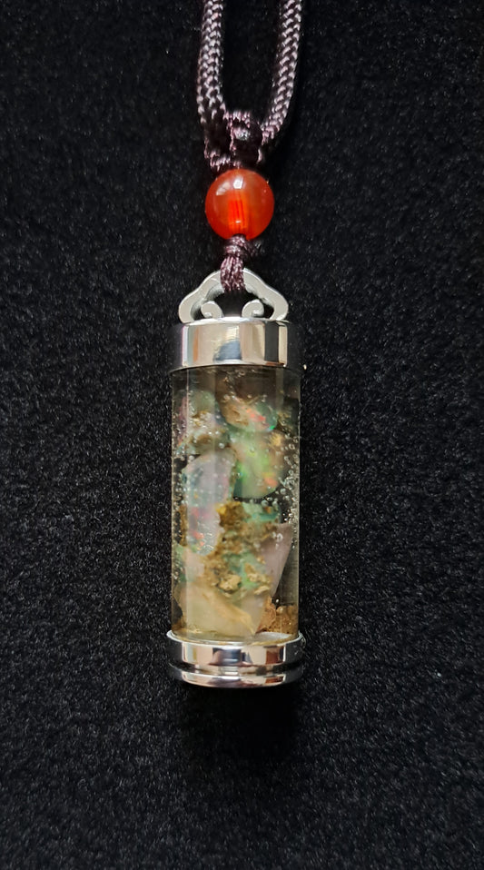 Pendentif fiole avec éclats d'Opales Welo Éthiopienne
