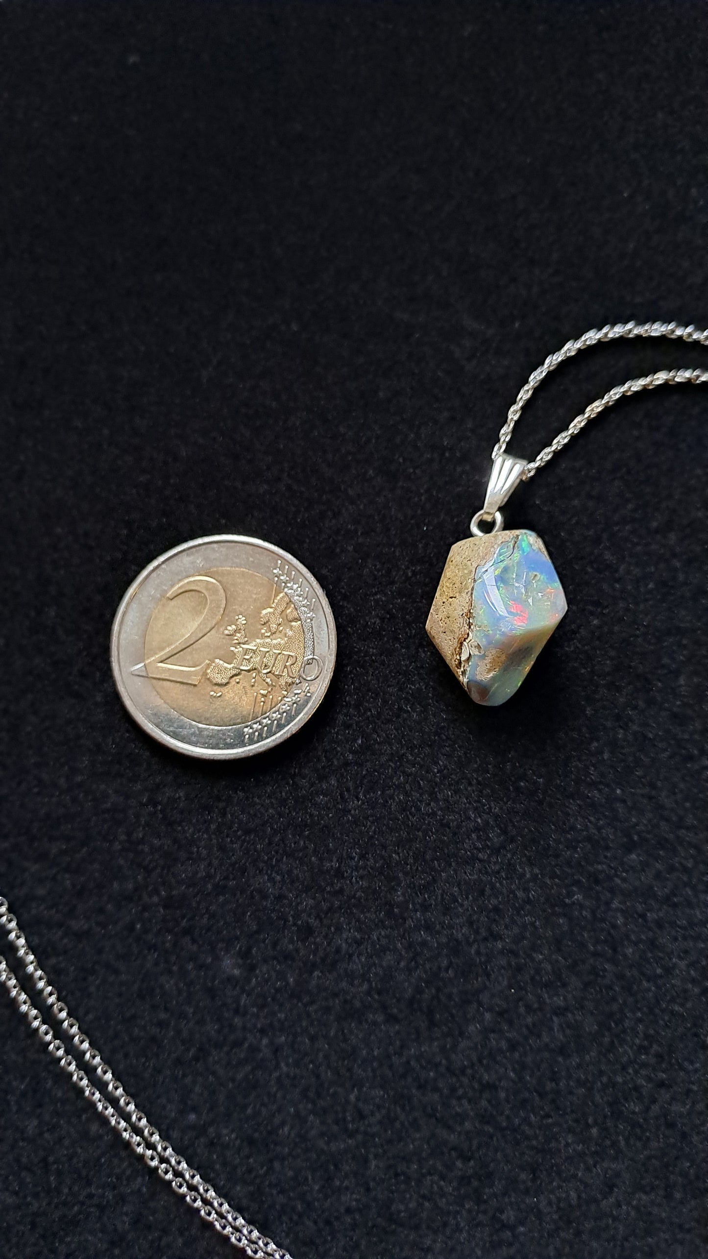 Pendentif en Opale Éthiopienne