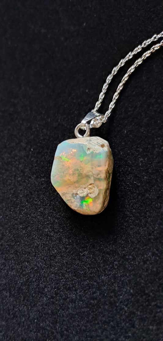 Pendentif en Opale Éthiopienne