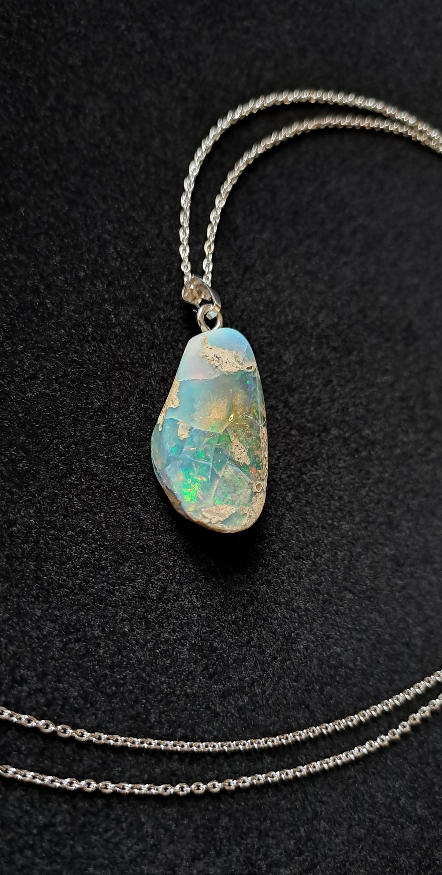 Pendentif en Opale Éthiopienne
