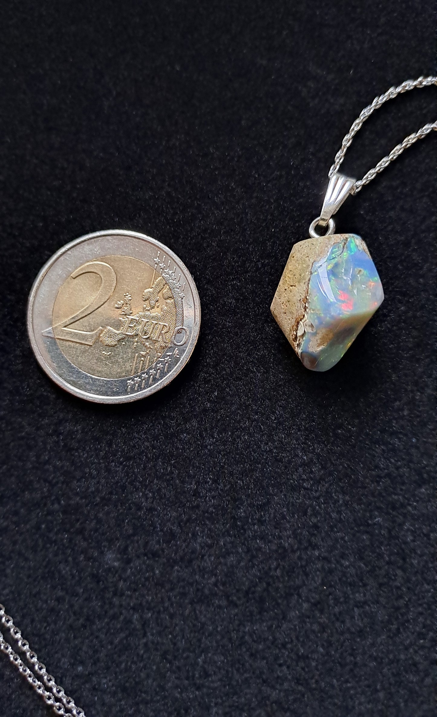 Pendentif en Opale Éthiopienne