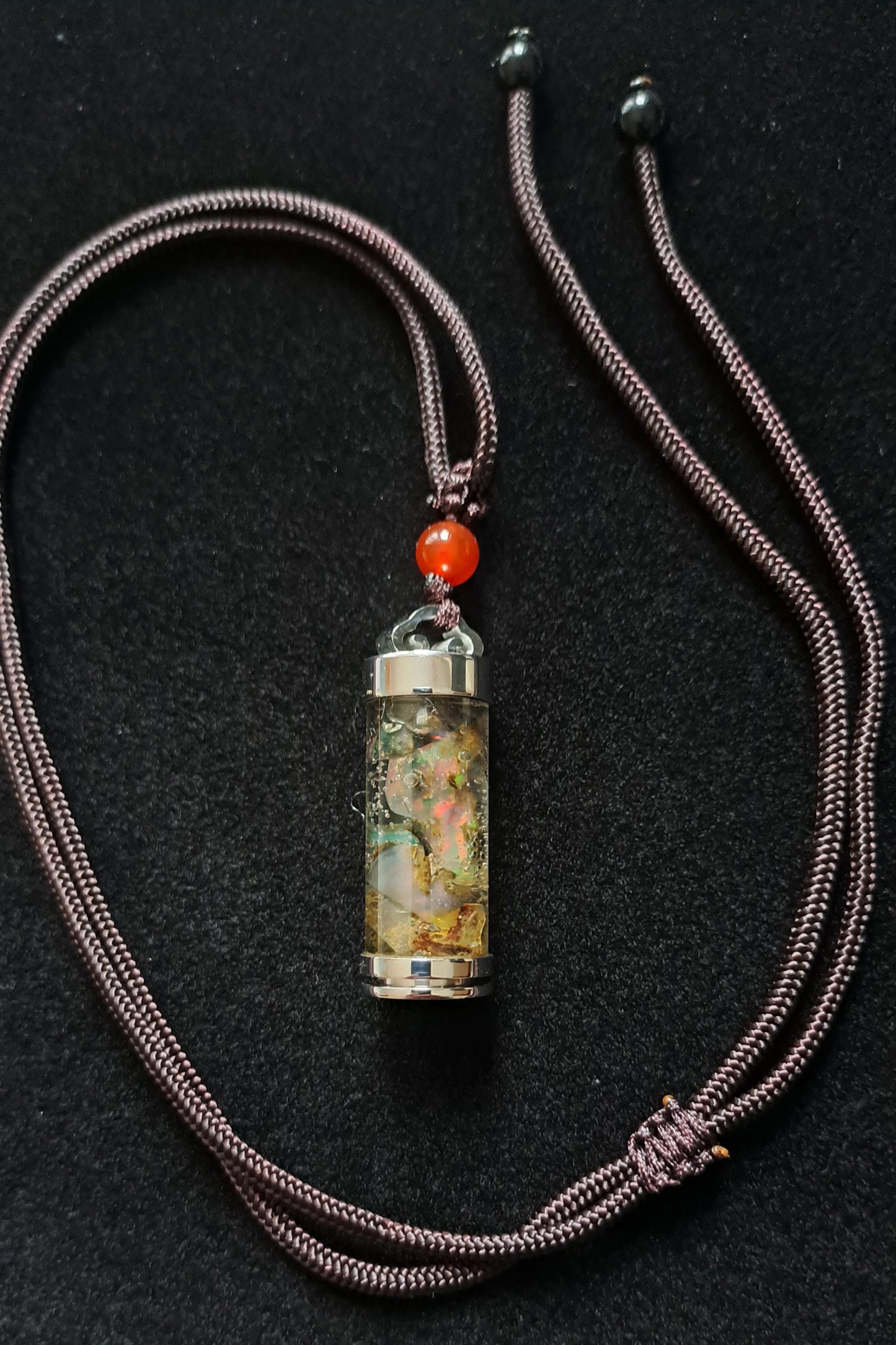 Pendentif fiole avec éclats d'Opales Welo Éthiopienne