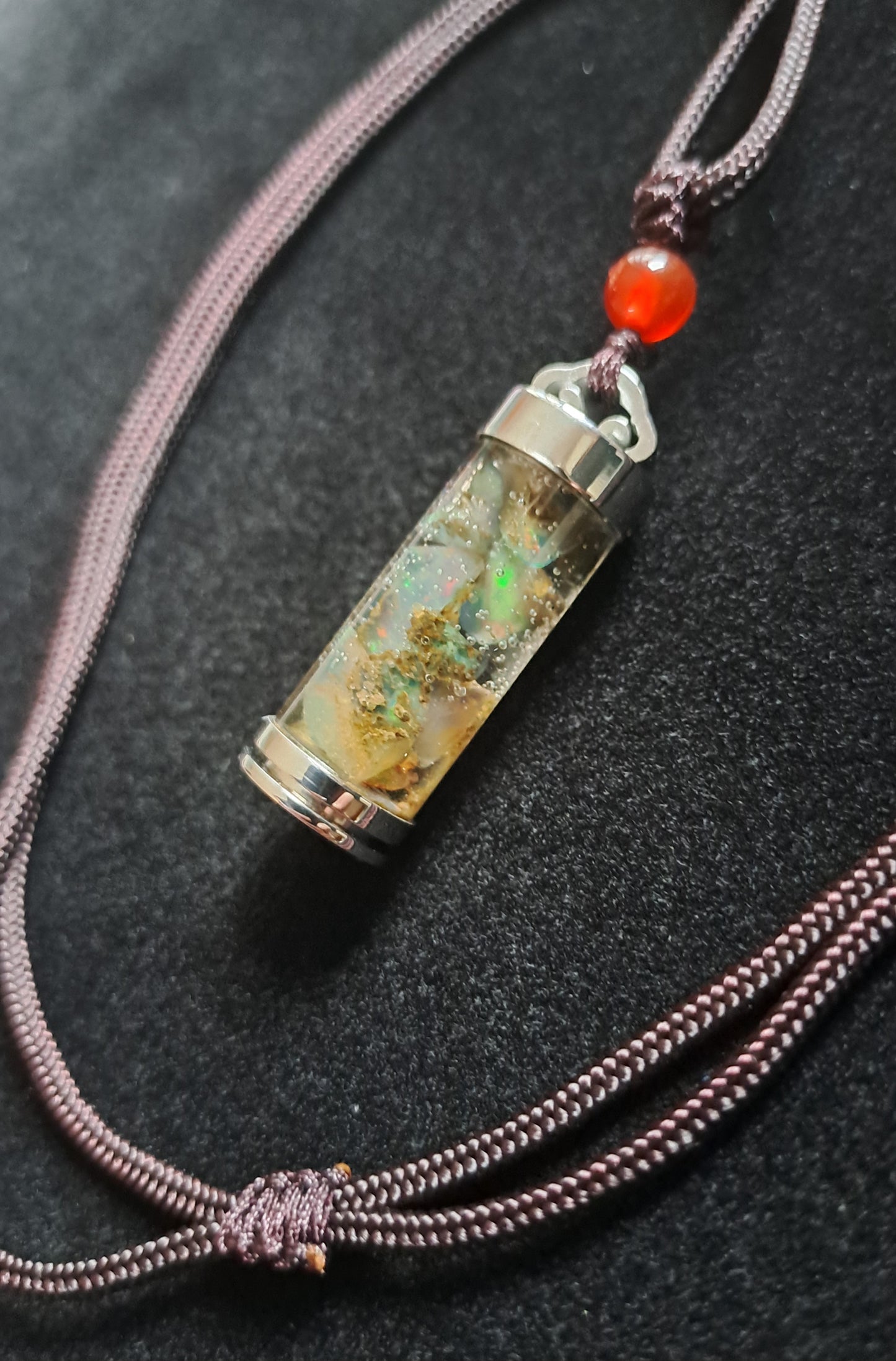 Pendentif fiole avec éclats d'Opales Welo Éthiopienne