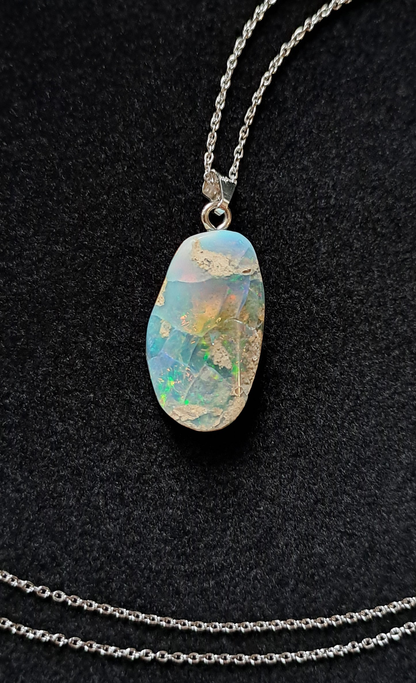 Pendentif en Opale Éthiopienne